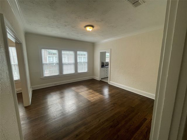 242 Preston Avenue, Shreveport, LA 71105