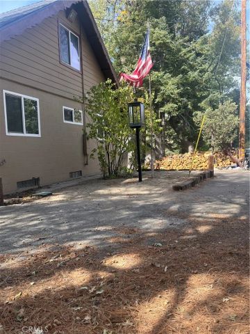 6070 Manzanita Court, Angelus Oaks, CA 92305