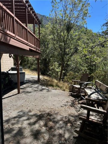 6070 Manzanita Court, Angelus Oaks, CA 92305