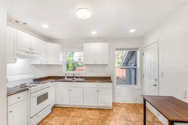 136 Village Road, Modesto, CA 95354