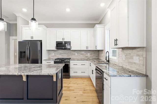 1860 Twin Lakes Road, Rock Hill, SC 29732