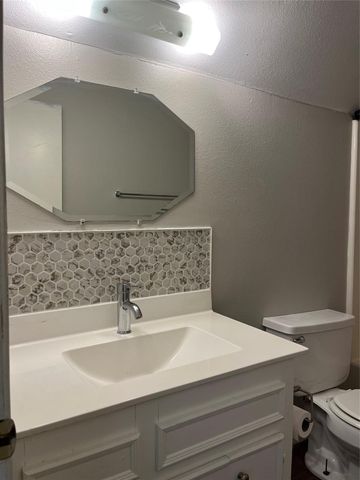 17215 Morning Star Avenue, Crosby, TX 77532