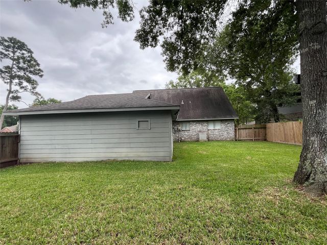 17215 Morning Star Avenue, Crosby, TX 77532