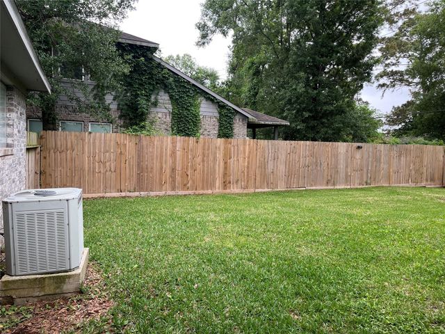 17215 Morning Star Avenue, Crosby, TX 77532