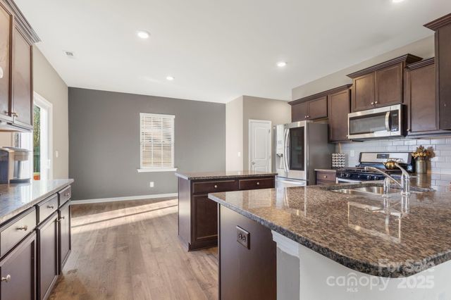 120 Sequoia Forest Drive, Mooresville, NC 28117