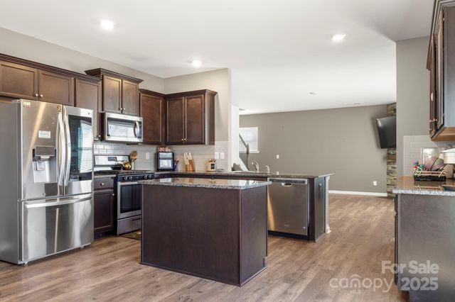 120 Sequoia Forest Drive, Mooresville, NC 28117