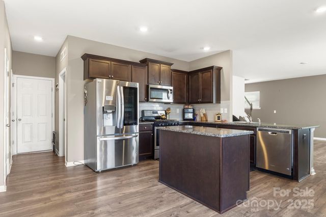 120 Sequoia Forest Drive, Mooresville, NC 28117