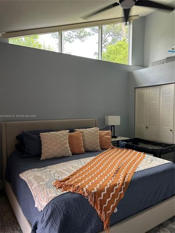 1050 Summit Trail Circle B, West Palm Beach, FL 33415