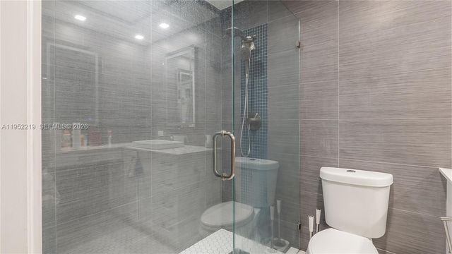 1050 Summit Trail Circle B, West Palm Beach, FL 33415