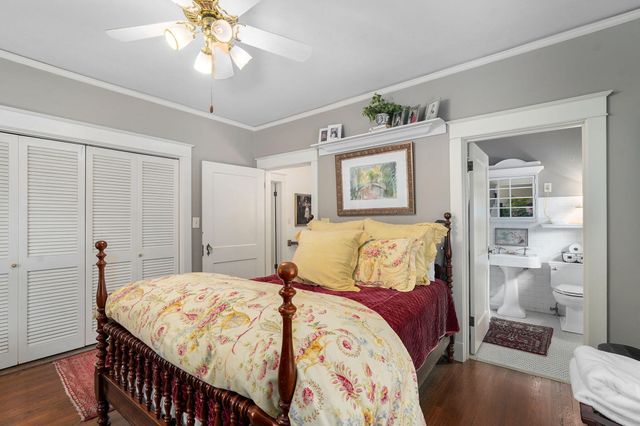 1463 E Meadowmere Street, Springfield, MO 65804
