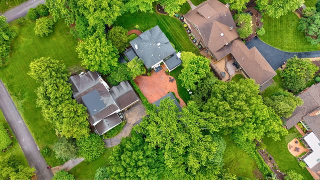 1463 E Meadowmere Street, Springfield, MO 65804