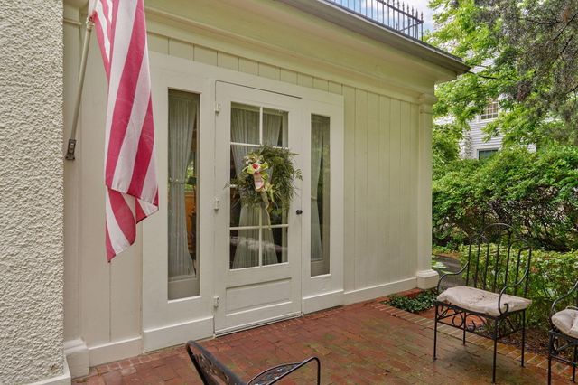 1463 E Meadowmere Street, Springfield, MO 65804