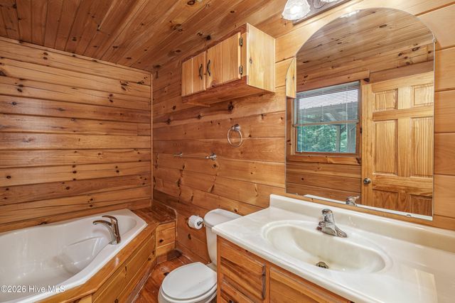 211 Red Oak Forest Lane, Murphy, NC 28906