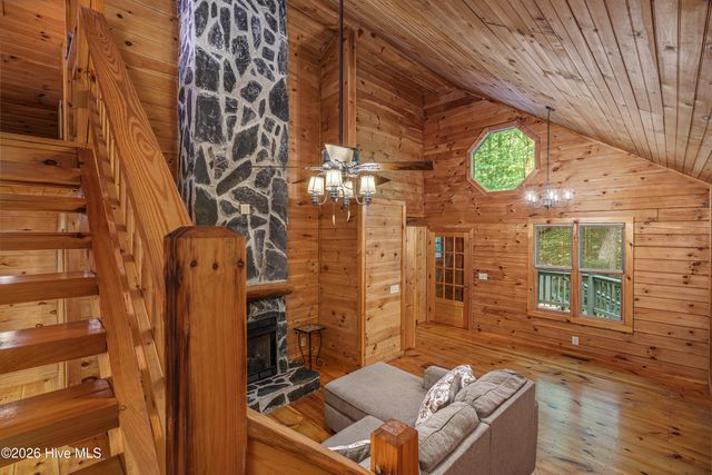 211 Red Oak Forest Lane, Murphy, NC 28906