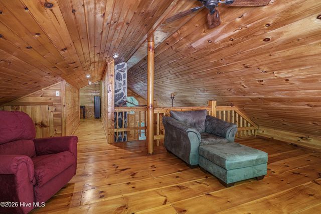 211 Red Oak Forest Lane, Murphy, NC 28906