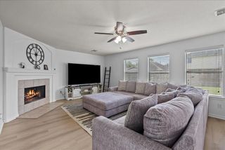 1054 Inverness Cove, Dickinson, TX 77539