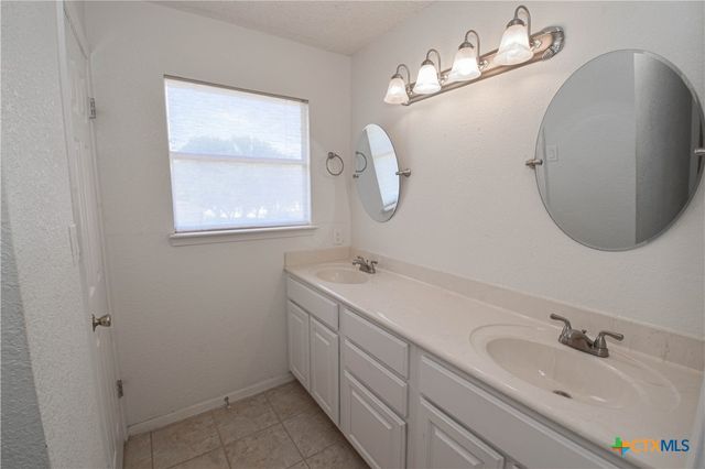 2001 Hannahawk Circle, Harker Heights, TX 76548