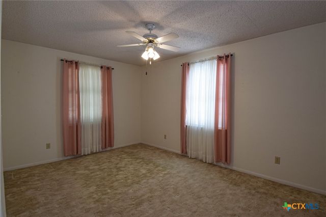 2001 Hannahawk Circle, Harker Heights, TX 76548