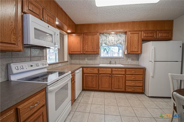 2001 Hannahawk Circle, Harker Heights, TX 76548
