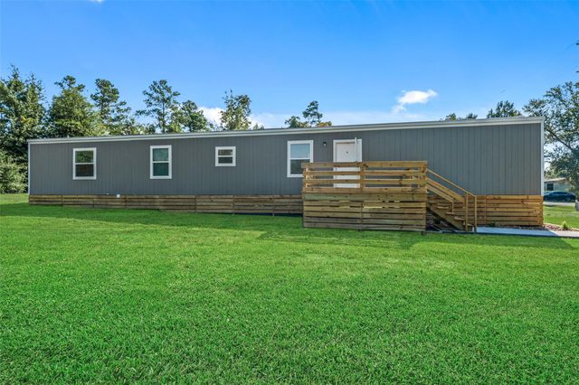 283 W Lone Oak, Onalaska, TX 77360