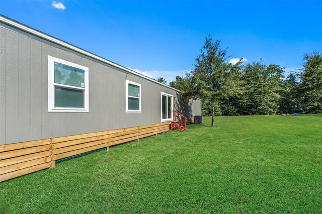 283 W Lone Oak, Onalaska, TX 77360