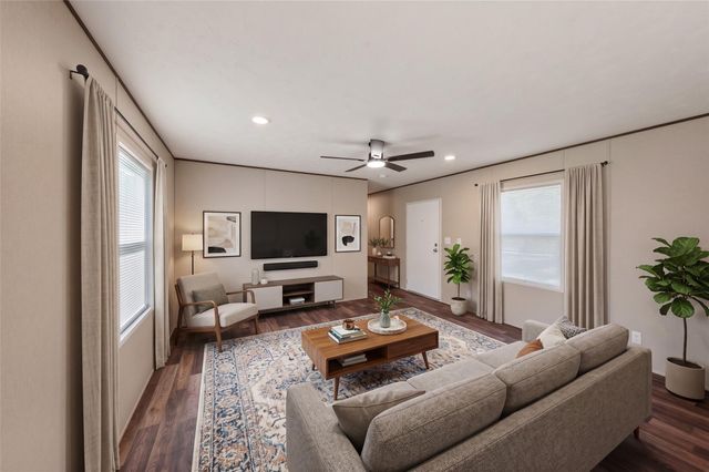 283 W Lone Oak, Onalaska, TX 77360