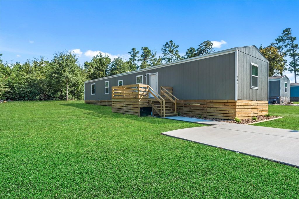 283 W Lone Oak, Onalaska, TX 77360