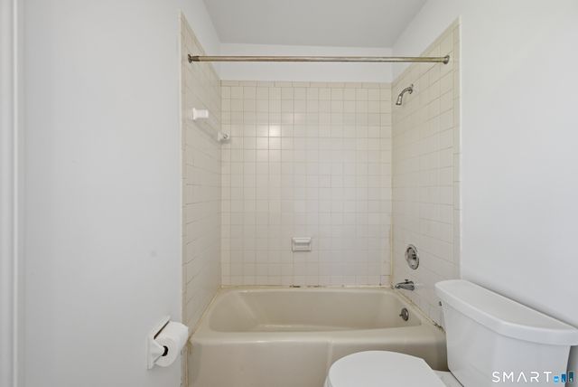 15 Valley View Road, Newtown, CT 06470