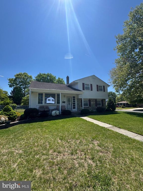 36 LATIMER WAY, Burlington, NJ 08016