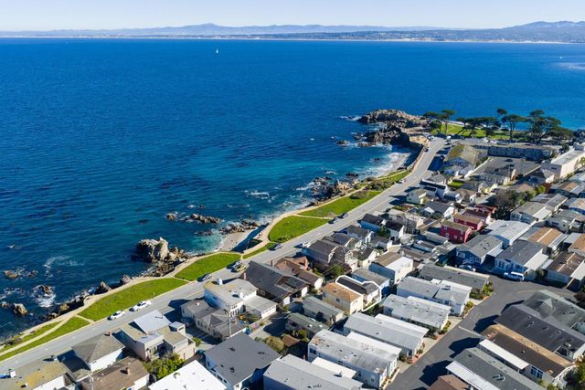 715 Mermaid Avenue, Pacific Grove, CA 93950