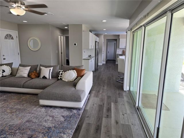 112 ROWLAND RD, Lehigh Acres, FL 33936