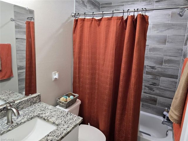 112 ROWLAND RD, Lehigh Acres, FL 33936