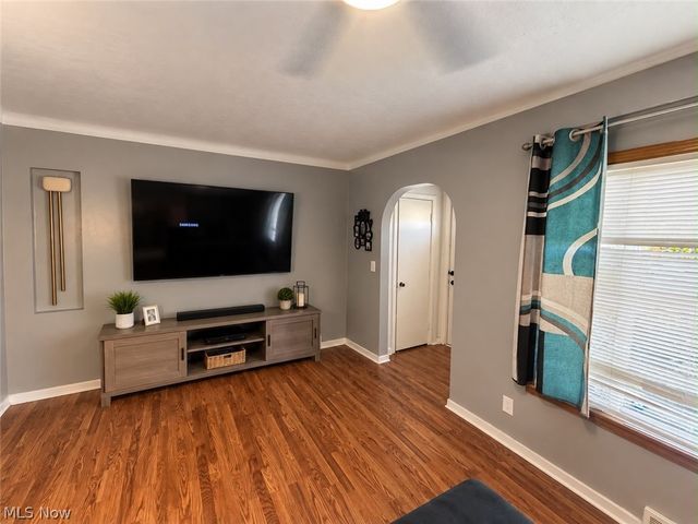 4108 W 49th Street, Cleveland, OH 44144