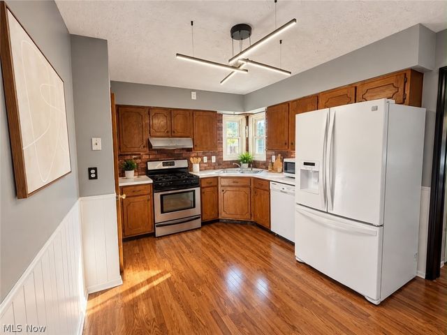 4108 W 49th Street, Cleveland, OH 44144