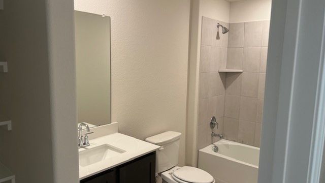 9528 Bently Boulevard, Aubrey, TX 76227