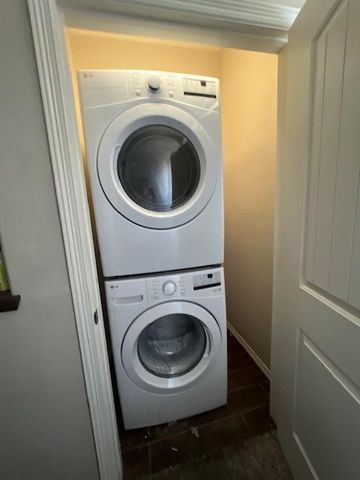 405 A Ash Street, College Station, TX 77840