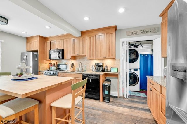 22 Glenridge Rd, West Milford Twp., NJ 07421