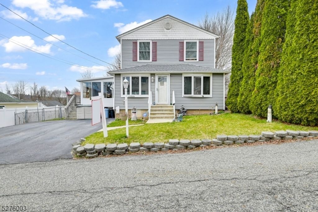 22 Glenridge Rd, West Milford Twp., NJ 07421