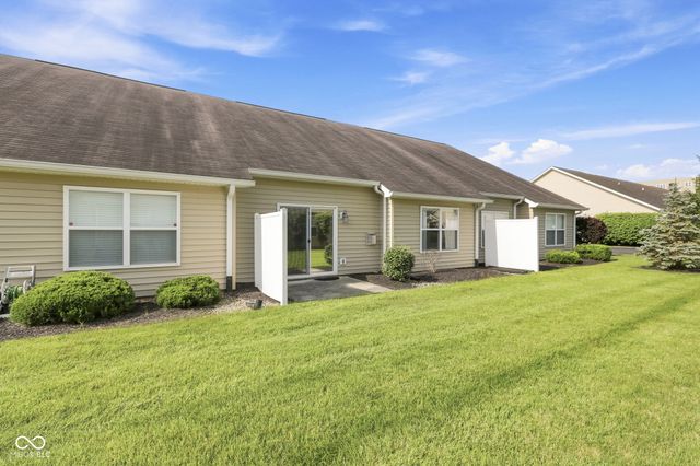 9733 Windy 101, Fishers, IN 46037