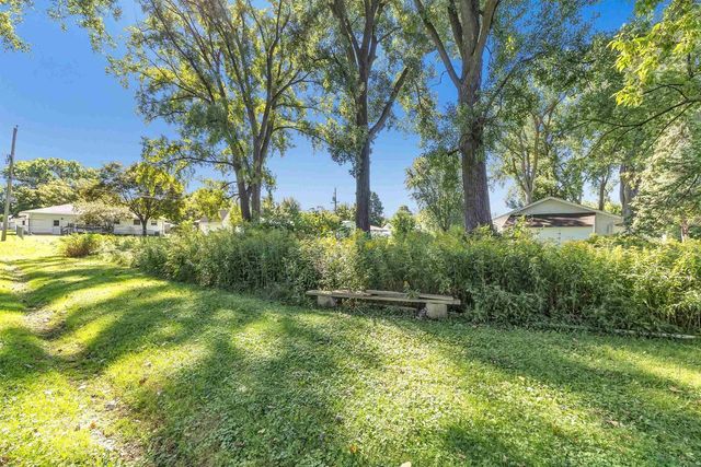 1237 N LOCUST STREET, Green Bay, WI 54303