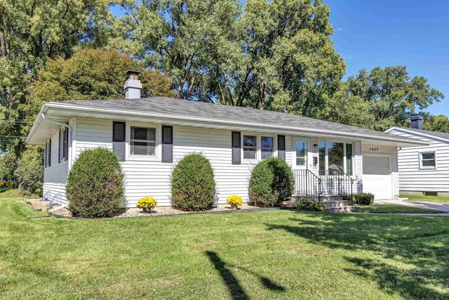 1237 N LOCUST STREET, Green Bay, WI 54303