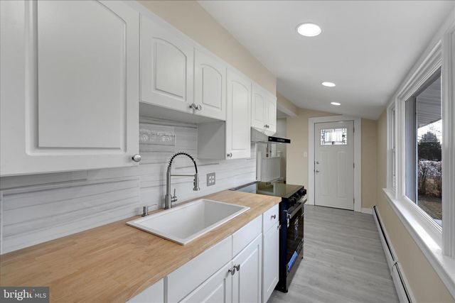 1904 LEINBAUGH AVE, Lebanon, PA 17042