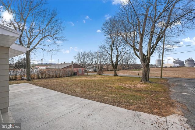 1904 LEINBAUGH AVE, Lebanon, PA 17042