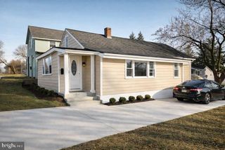 1904 LEINBAUGH AVE, Lebanon, PA 17042