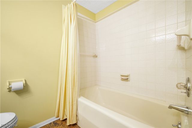 186 Court Drive 105, Fairlawn, OH 44333