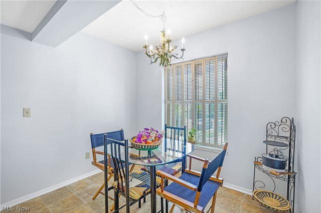 186 Court Drive 105, Fairlawn, OH 44333
