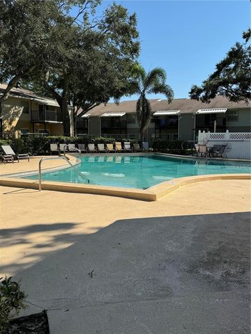 3819 N OAK DRIVE I42, Tampa, FL 33611