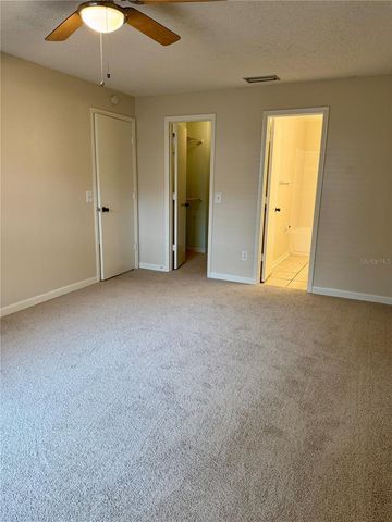 3819 N OAK DRIVE I42, Tampa, FL 33611