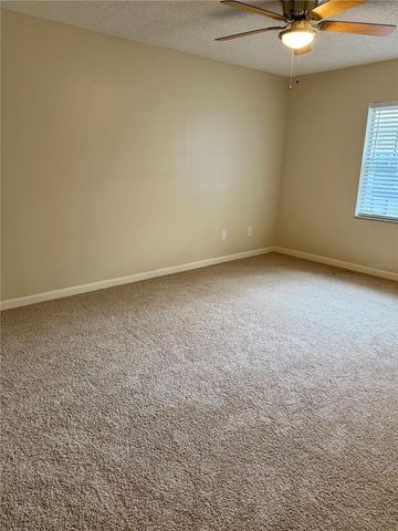 3819 N OAK DRIVE I42, Tampa, FL 33611