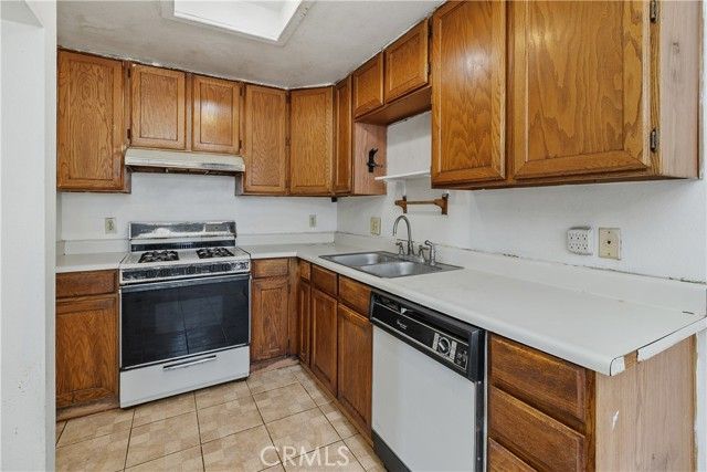 1197 E 9th Street 4, Pomona, CA 91766